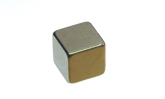 4 x 4 x 4  mm - 5 Stück